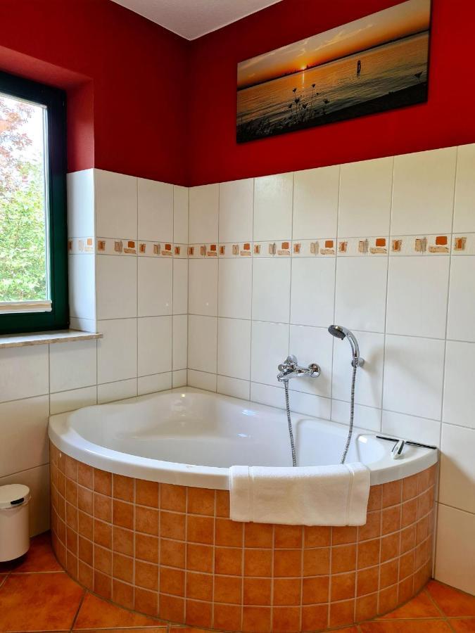 Appartement Uttied Mit Terrasse Und Garten - 4 Sterne Dtv Rambin ภายนอก รูปภาพ