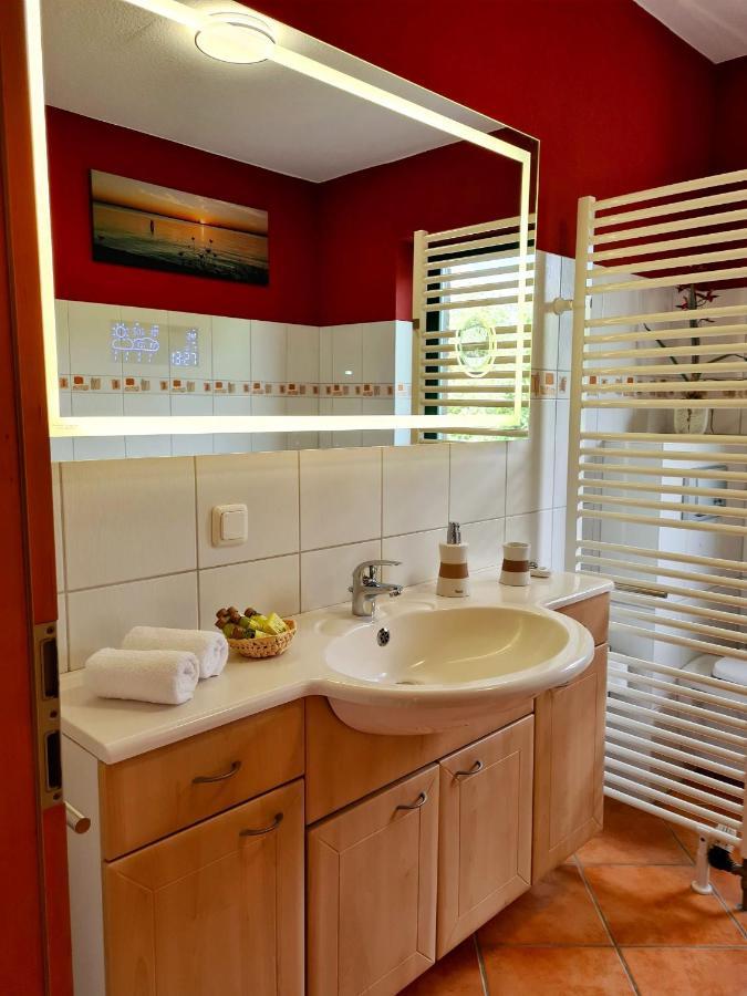 Appartement Uttied Mit Terrasse Und Garten - 4 Sterne Dtv Rambin ภายนอก รูปภาพ